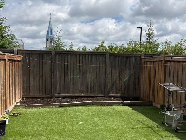 Townhouse for rent in Georgina, Ontario
