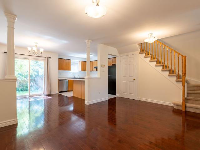 Townhouse for rent in Burlington, Ontario