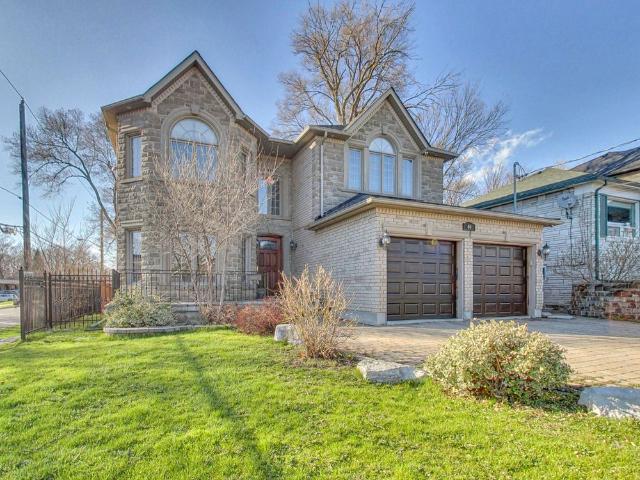 Room for rent in York South—Weston, Toronto
