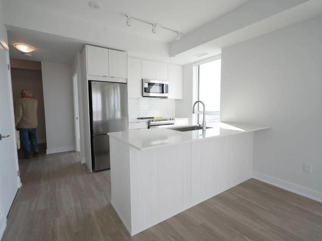 Apartment for rent in Parkside Village, Mississauga