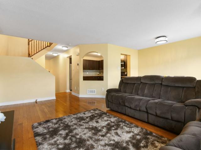 Townhouse for rent in Mulhurst Bay, Ontario