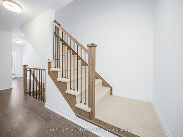 Townhouse for rent in Georgina, Ontario