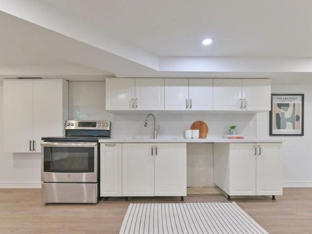 Apartment for rent in Richmond Hill, Golden Horseshoe