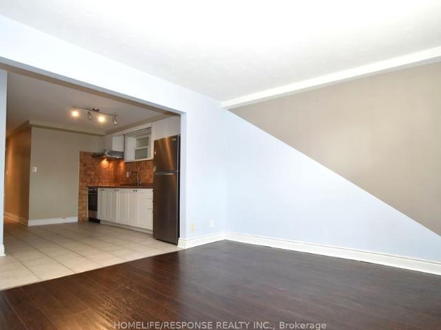 House for rent in Etobicoke—Lakeshore, Toronto