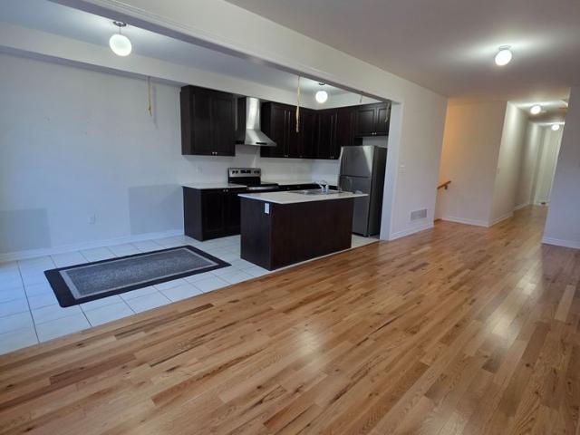 Townhouse for rent in Georgina, Ontario