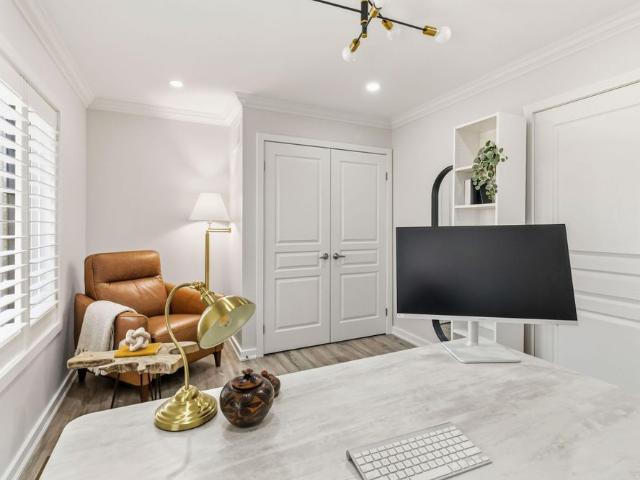 Townhouse for rent in Burlington, Golden Horseshoe