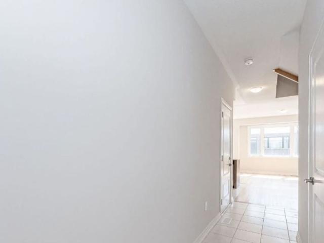 Townhouse for rent in Ancaster, Ontario