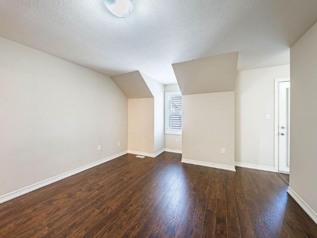 Townhouse for rent in Ancaster, Ontario