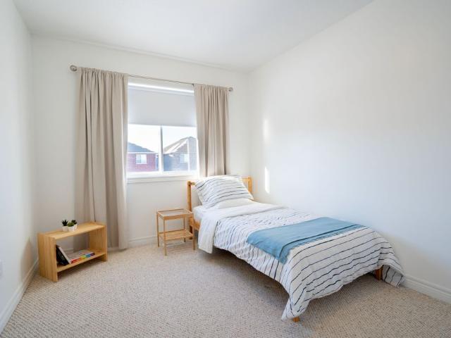 Townhouse for rent in Ancaster, Ontario