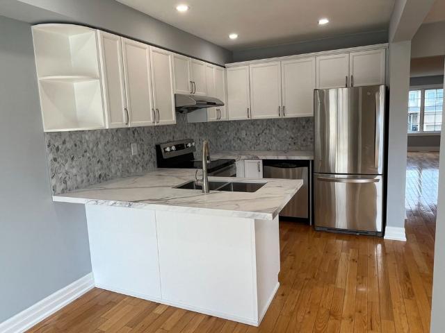 Townhouse for rent in Bradford West Gwillimbury, Ontario