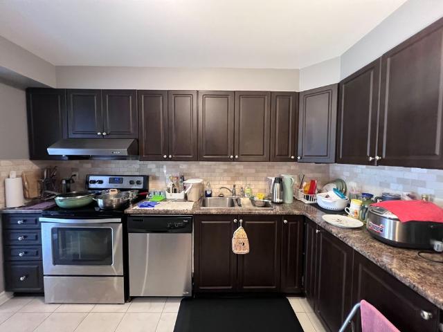 Townhouse for rent in Mulhurst Bay, Ontario