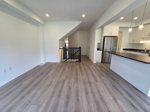 Townhouse for rent in Niagara Falls, Golden Horseshoe