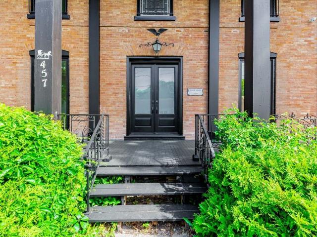 Apartment for rent in Newmarket, Golden Horseshoe