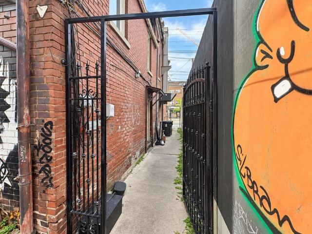 Townhouse for rent in Spadina—Fort York, Toronto