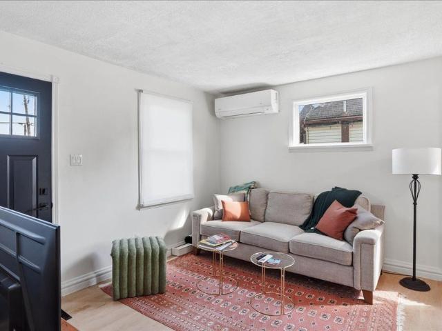 House for rent in Ontario