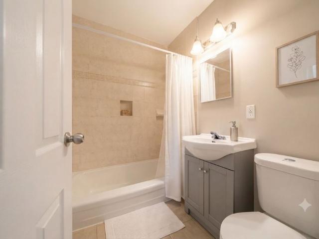 Apartment for rent in Crown Point East, Hamilton