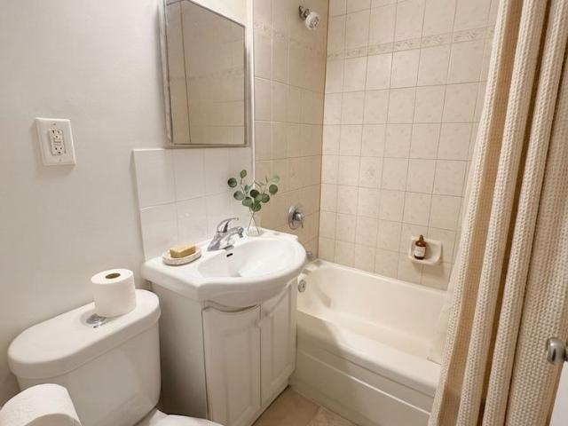 Apartment for rent in Ancaster, Ontario