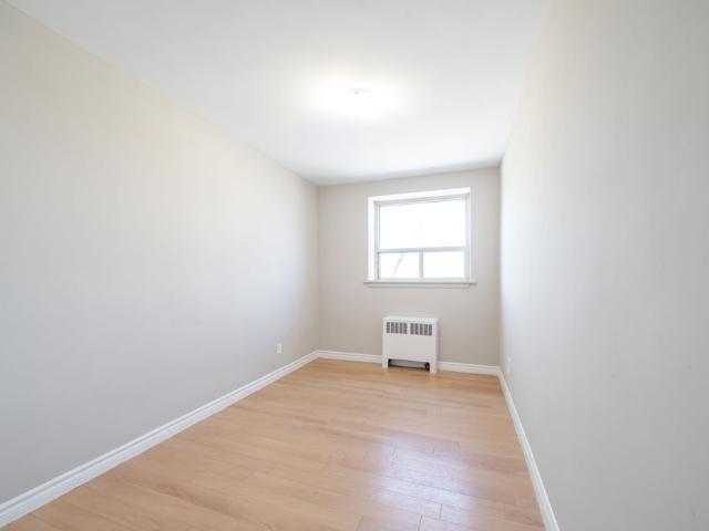 Apartment for rent in Crown Point East, Hamilton