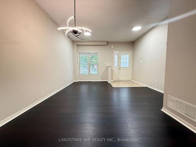 Townhouse for rent in Richmond Hill, Golden Horseshoe