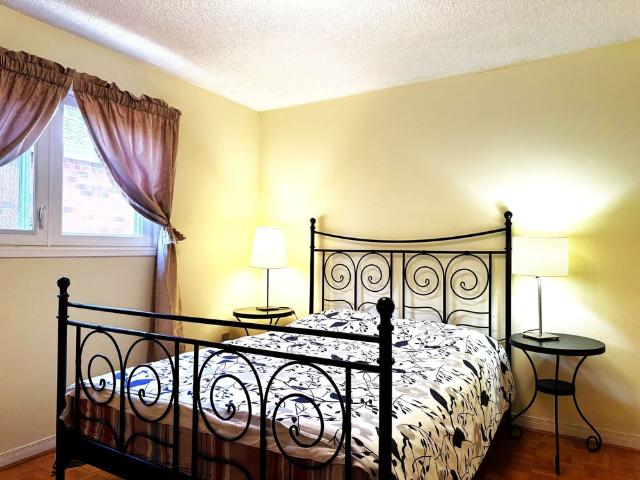 House for rent in Richmond Hill, Golden Horseshoe