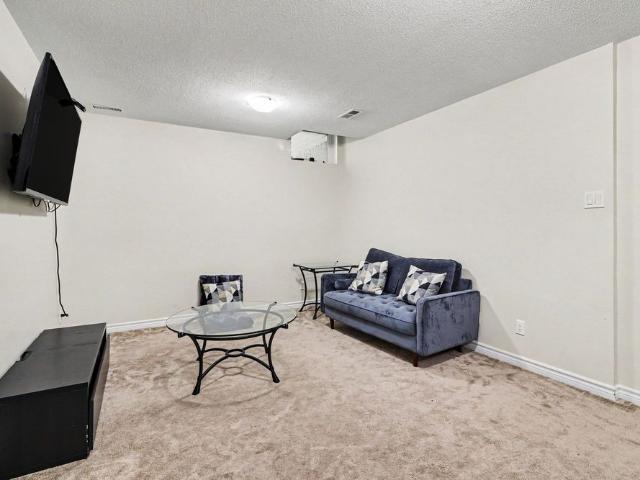 Townhouse for rent in Mulhurst Bay, Ontario