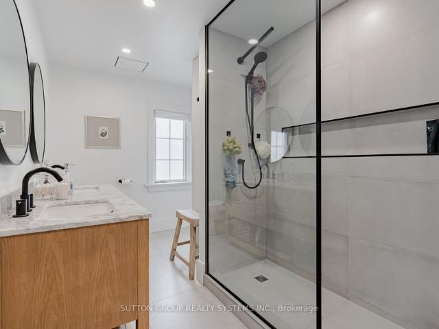 House for rent in Oakville, Ontario