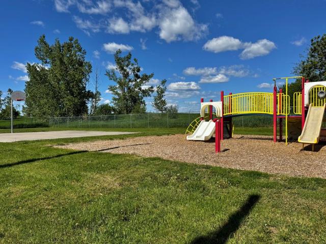 Townhouse for rent in Kawartha Lakes, Ontario