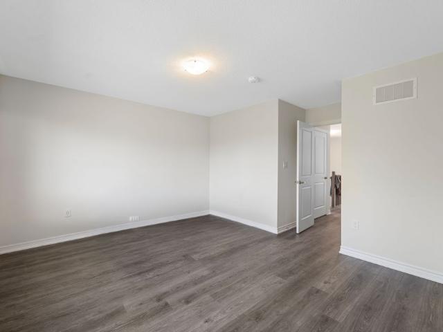 Townhouse for rent in Kawartha Lakes, Ontario