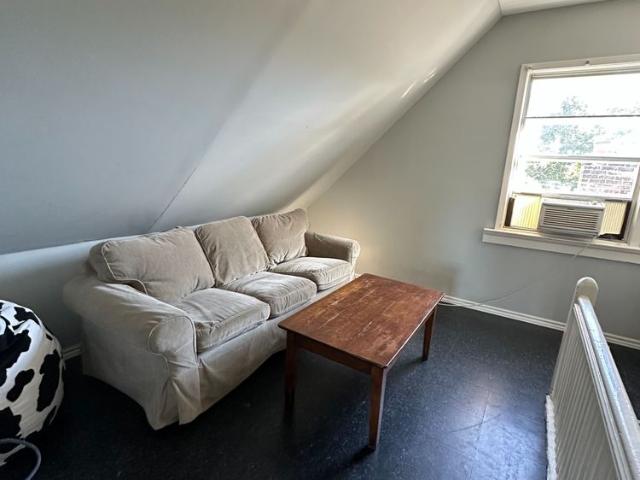 House for rent in University—Rosedale, Toronto