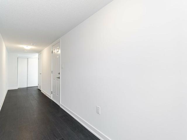 Townhouse for rent in Burlington, Ontario