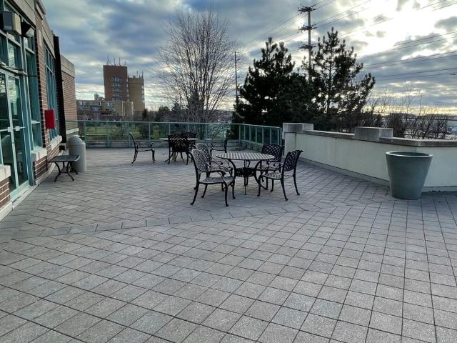 Room for rent in Central Erin Mills, Mississauga