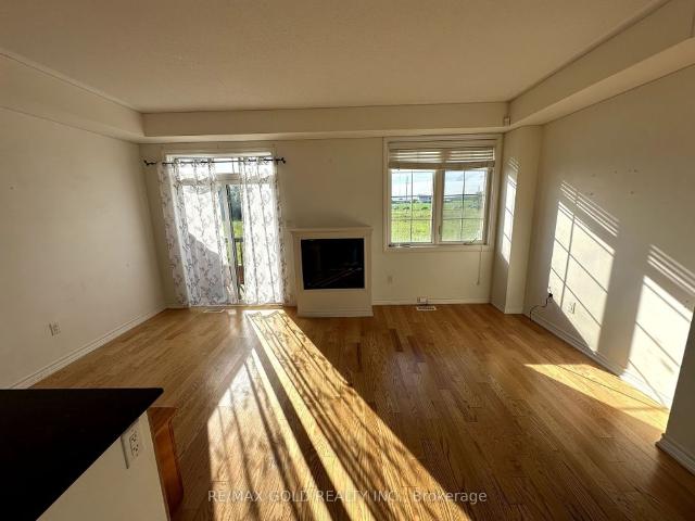 Townhouse for rent in Georgina, Ontario