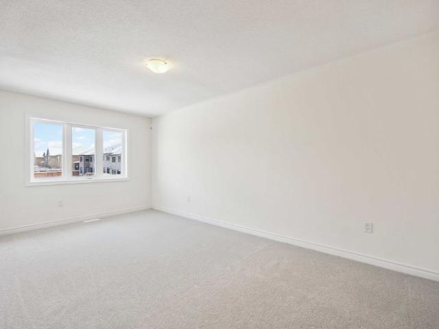 Townhouse for rent in Whitby, Golden Horseshoe