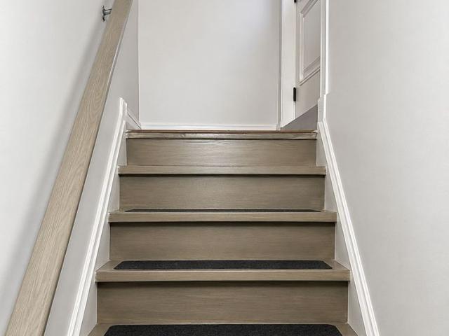 Apartment for rent in Keswick, Golden Horseshoe