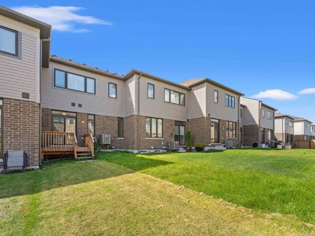 Townhouse for rent in Barrie, Central Ontario