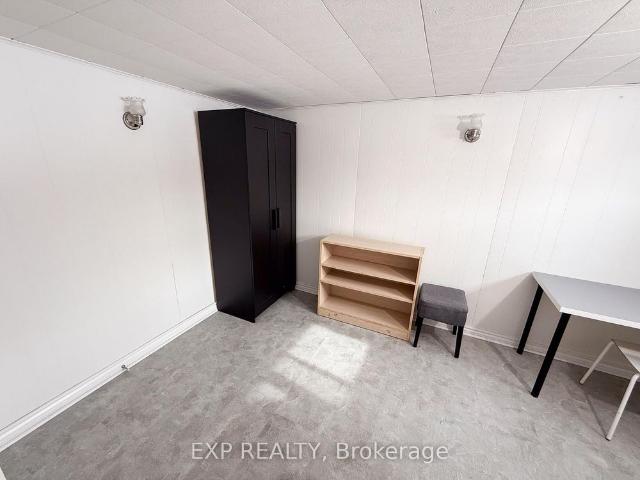 Room for rent in Woburn, Ontario