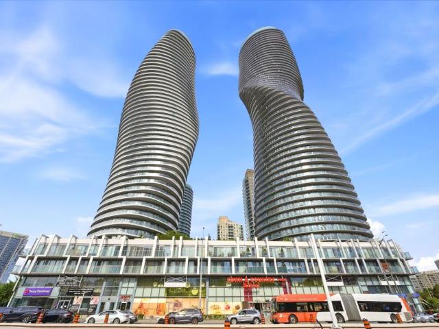 Apartment for rent in City Centre, Mississauga