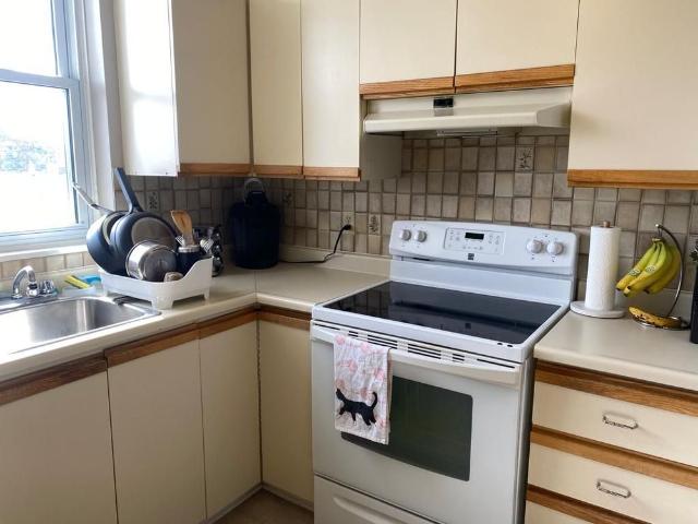 Apartment for rent in Somerset, Ottawa