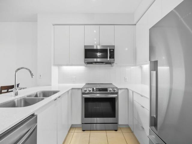 Apartment for rent in Etobicoke—Lakeshore, Toronto