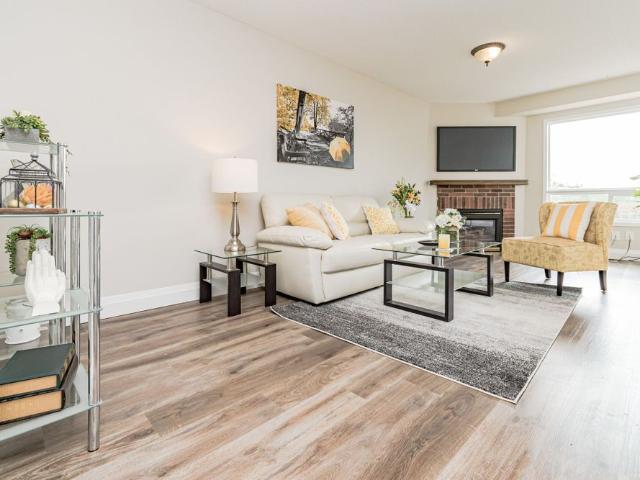 Townhouse for rent in Burlington, Golden Horseshoe