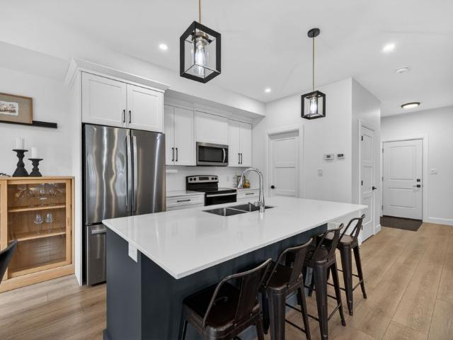 Townhouse for rent in Springfield, Ontario