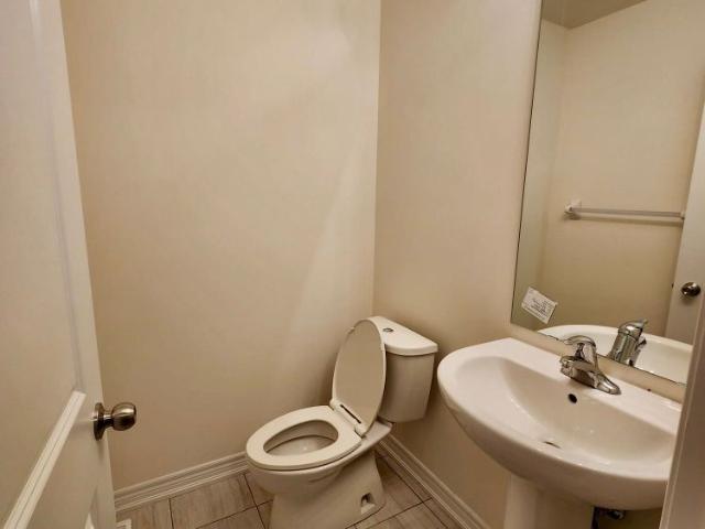 Townhouse for rent in Memorial Village, Ajax