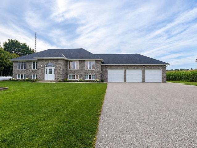Apartment for rent in Essa, Central Ontario