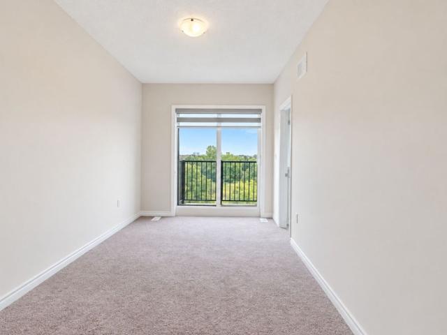 Townhouse for rent in Whitby, Golden Horseshoe