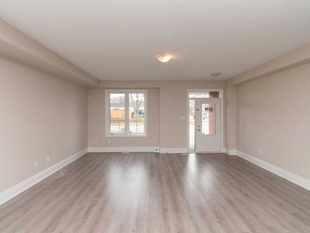 Townhouse for rent in Burlington, Golden Horseshoe