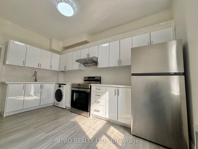 Townhouse for rent in Woburn, Ontario
