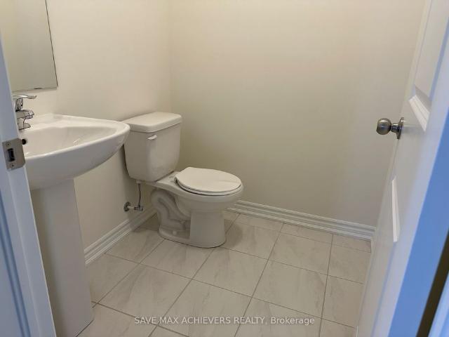Townhouse for rent in Georgina, Ontario