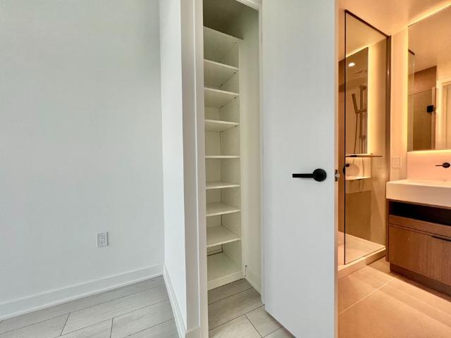 Apartment for rent in Toronto Centre, Toronto