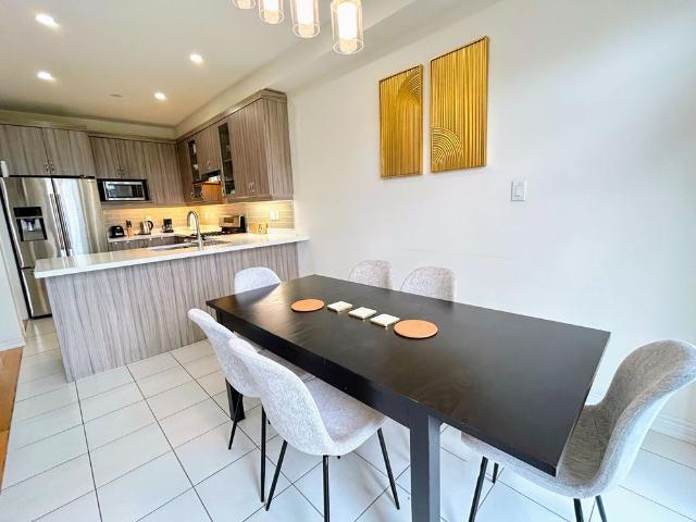 Townhouse for rent in Georgina, Ontario