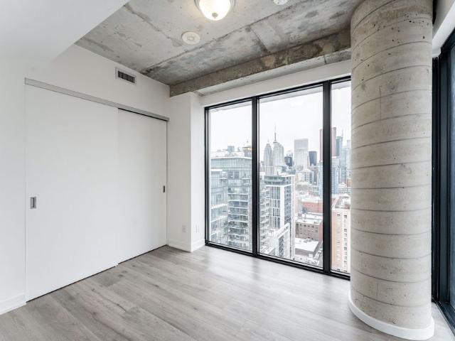 Apartment for rent in Toronto Centre, Toronto